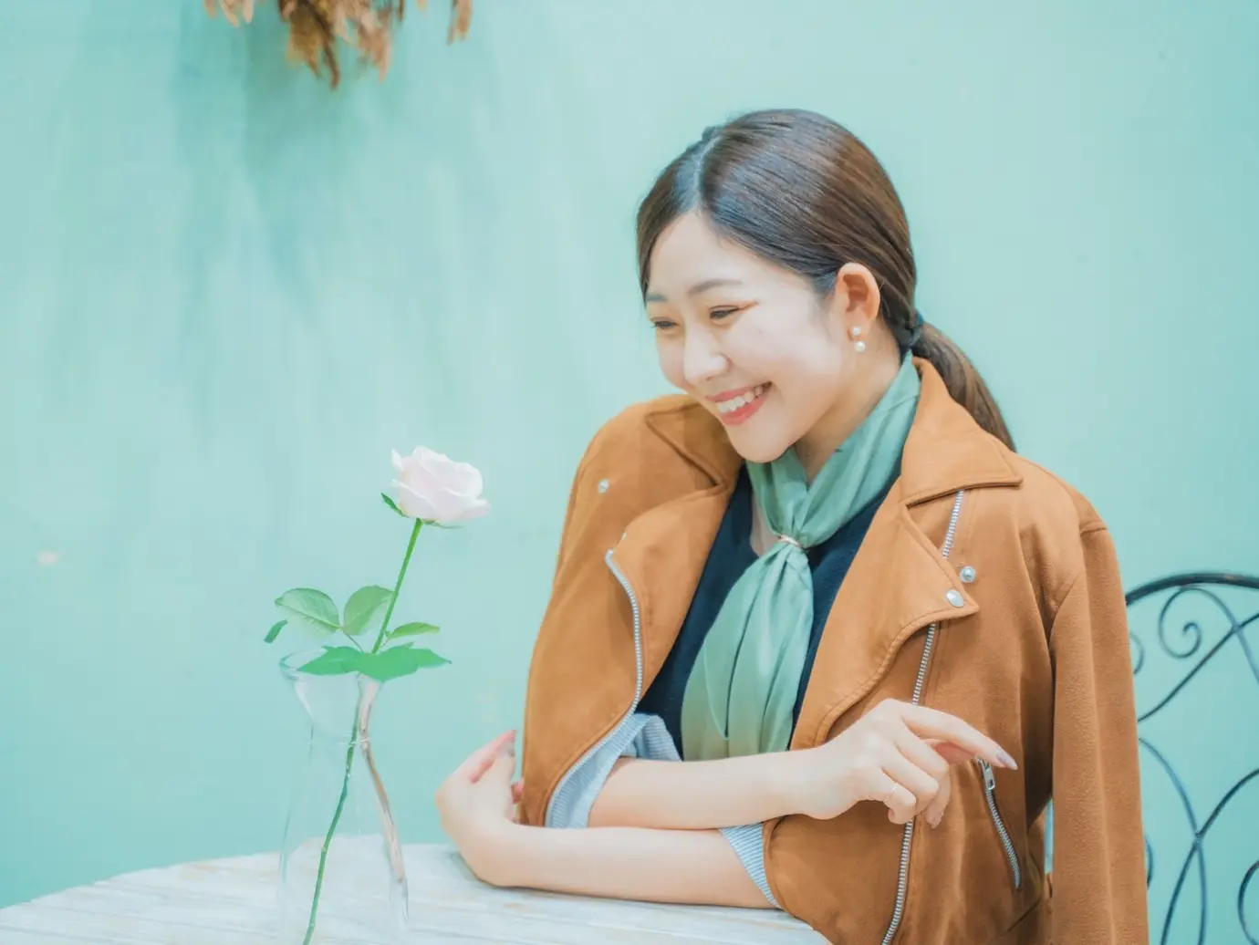 現役大学生起業家・廣瀬彩乃さん「サステナブル素材のスカーフで、誰か